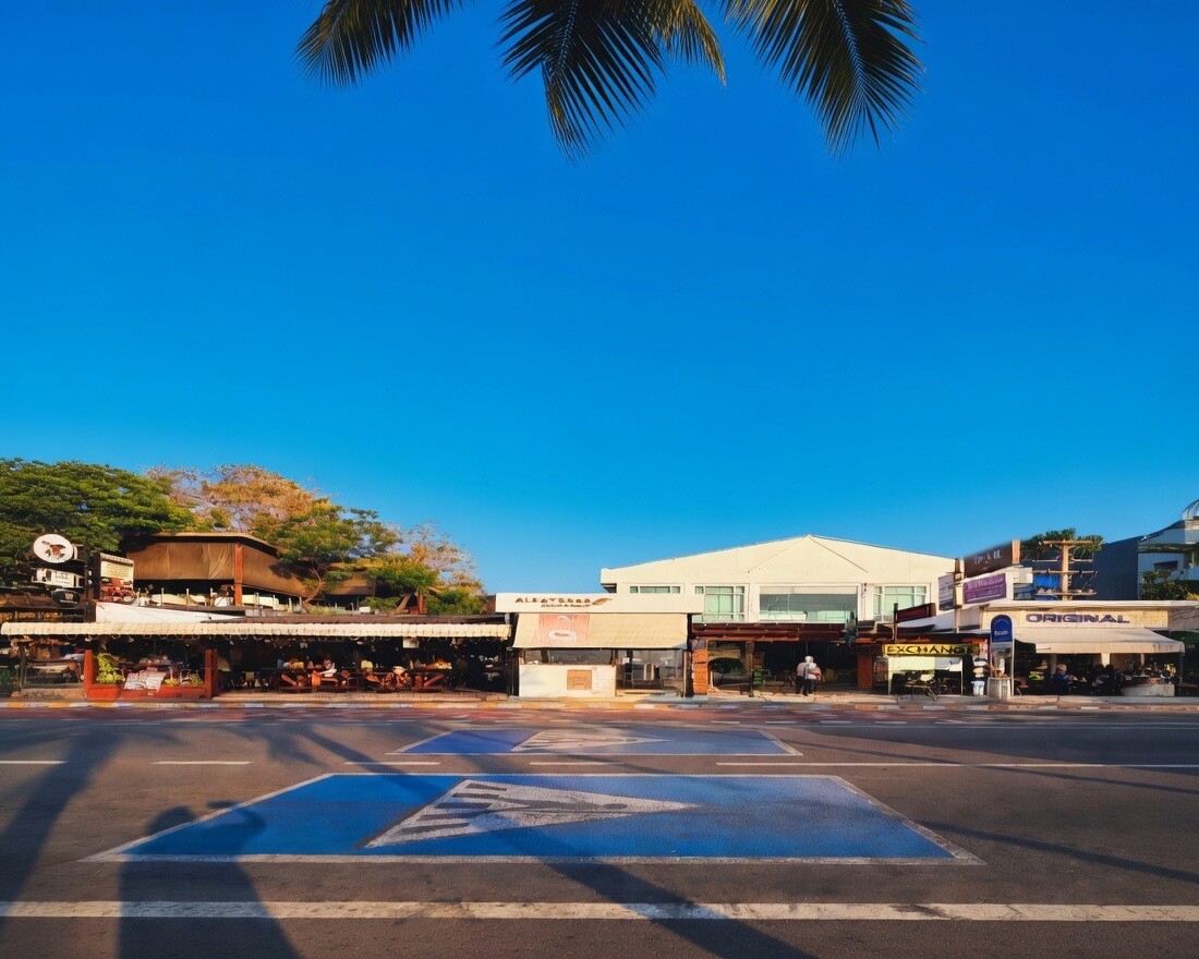 Nautical Inn Plaza